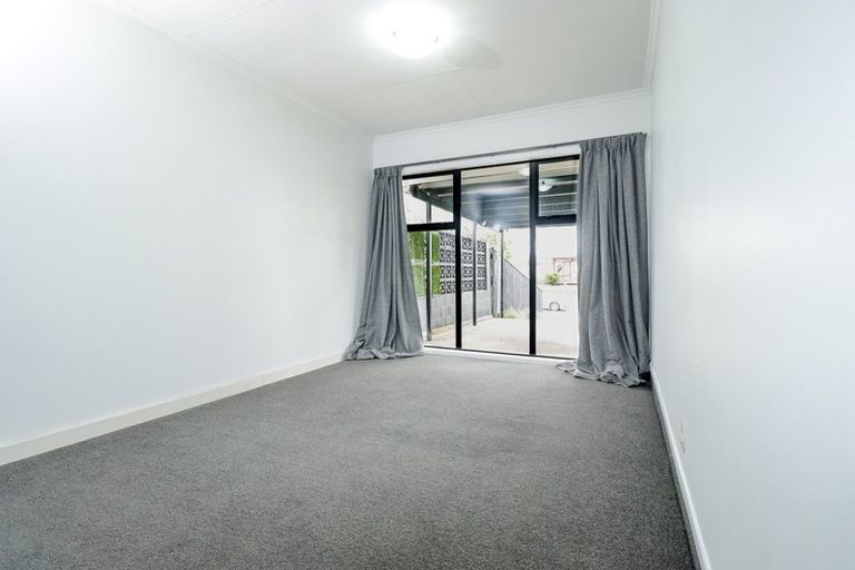 Photo of property in 11 Slacks Road, Awapuni, Palmerston North, 4412