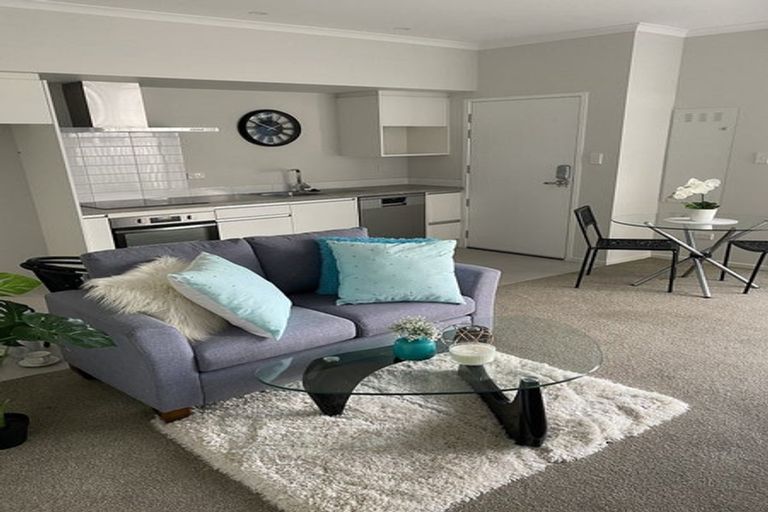 Photo of property in 17 Tuatua Road, Hobsonville, Auckland, 0616