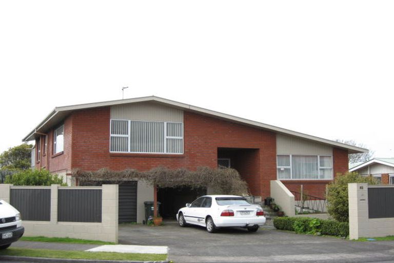 Photo of property in 18 Longview Drive, Merrilands, New Plymouth, 4312