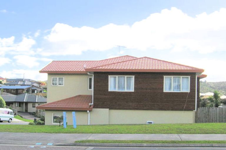 Photo of property in 10 Roberta Crescent, Orewa, 0931