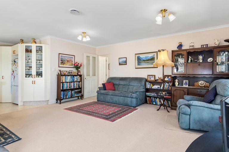 Photo of property in 56b Pemberton Crescent, Greerton, Tauranga, 3112