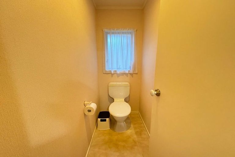Photo of property in 1c Picasso Drive, West Harbour, Auckland, 0618
