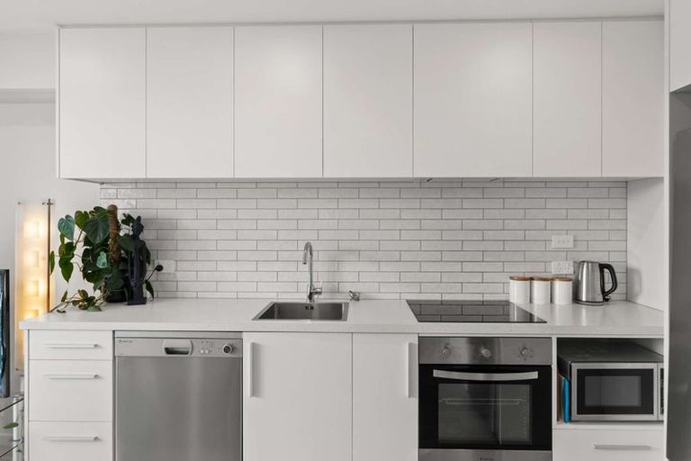 Photo of property in 7/10 New Brighton Road, Shirley, Christchurch, 8061