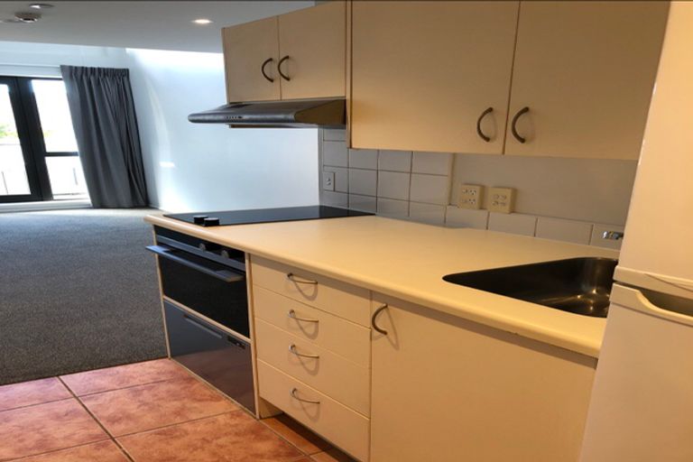 Photo of property in 25b/30 Westward Ho, Glen Eden, Auckland, 0602