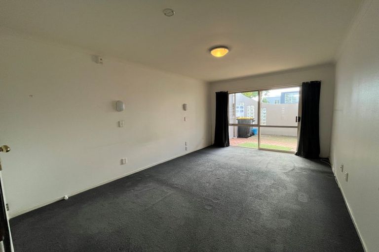 Photo of property in 2/28 Third Avenue, Tauranga, 3110