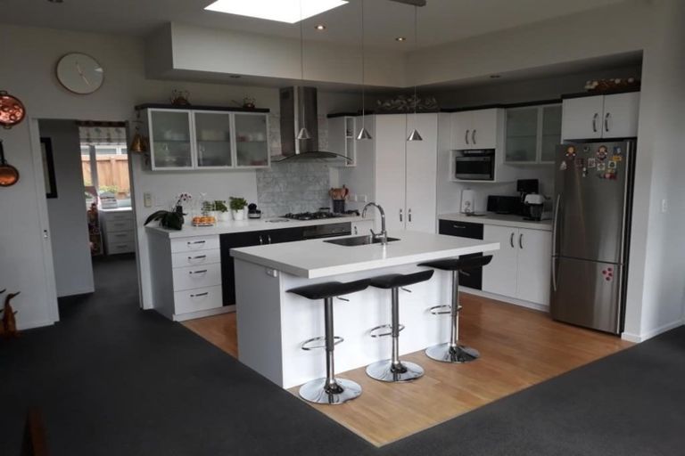 Photo of property in 8 Teagarden Close, Mairehau, Christchurch, 8052