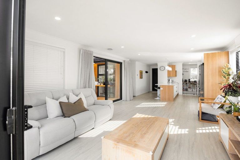 Photo of property in 19 Inuwai Street, Glenview, Hamilton, 3206