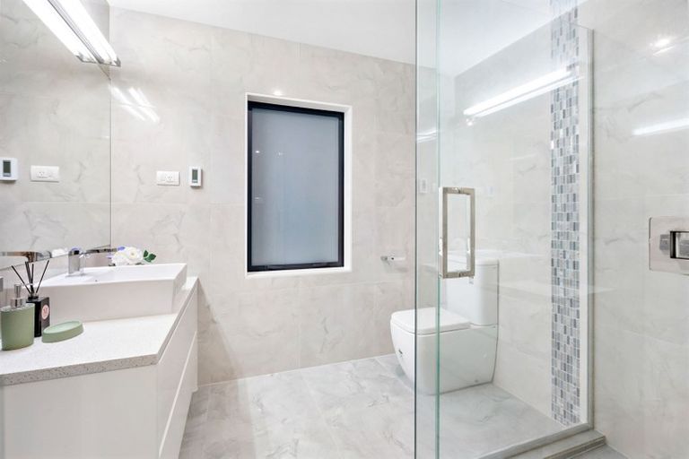 Photo of property in 64 Harrowglen Drive, Northcross, Auckland, 0630