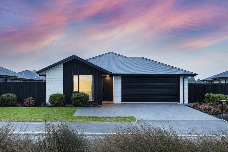 Photo of property in 318 Halswell Junction Road, Halswell, Christchurch, 8025