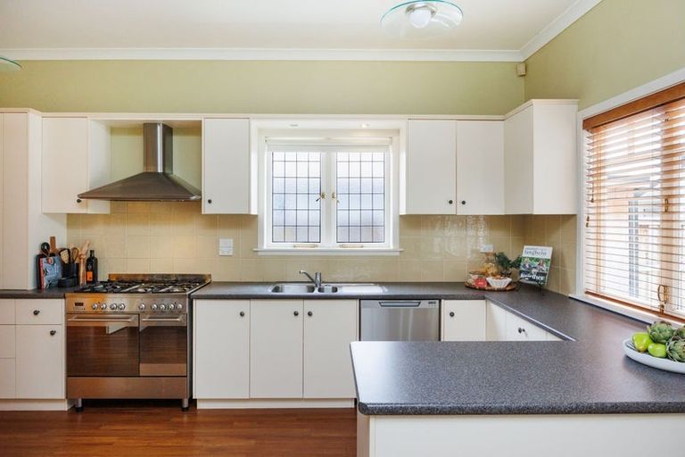 Photo of property in 4 Carlton Avenue, Palmerston North, 4414