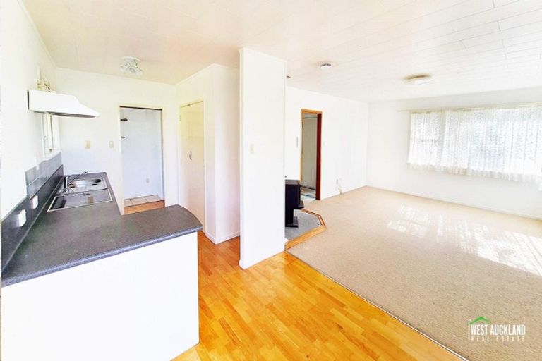 Photo of property in 67 Pine Avenue, Henderson, Auckland, 0612