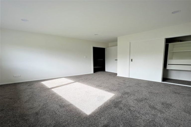 Photo of property in 17b Lavery Place, Sunnynook, Auckland, 0632