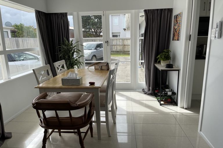 Photo of property in 1/12 Tonar Street, Northcote, Auckland, 0627