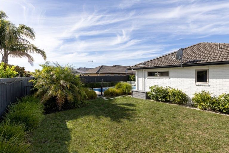 Photo of property in 14 Rota Close, Papamoa Beach, Papamoa, 3118