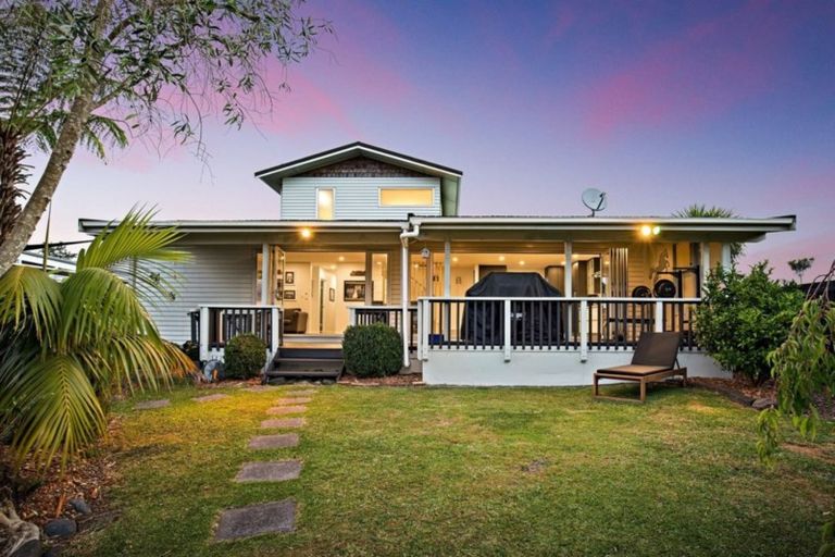 Photo of property in 40 Hartley Terrace, Massey, Auckland, 0614