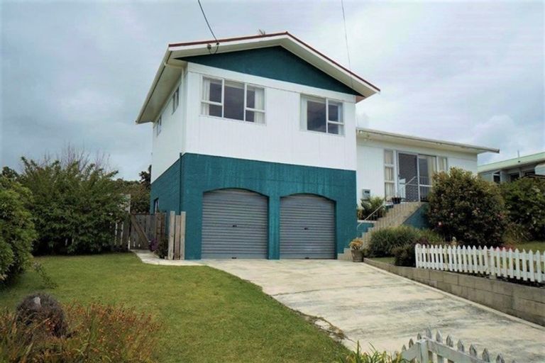 Photo of property in 12 Seaview Road, Ruakaka, 0116