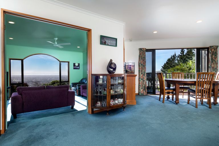 Photo of property in 33 Harry Ell Drive, Cashmere, Christchurch, 8022