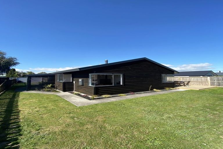 Photo of property in 3a Lyn Grove, Papamoa Beach, Papamoa, 3118