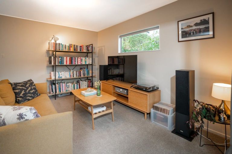 Photo of property in 33 Delhi Crescent, Khandallah, Wellington, 6035