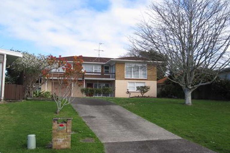 Photo of property in 1 Dowling Place, Pakuranga, Auckland, 2010