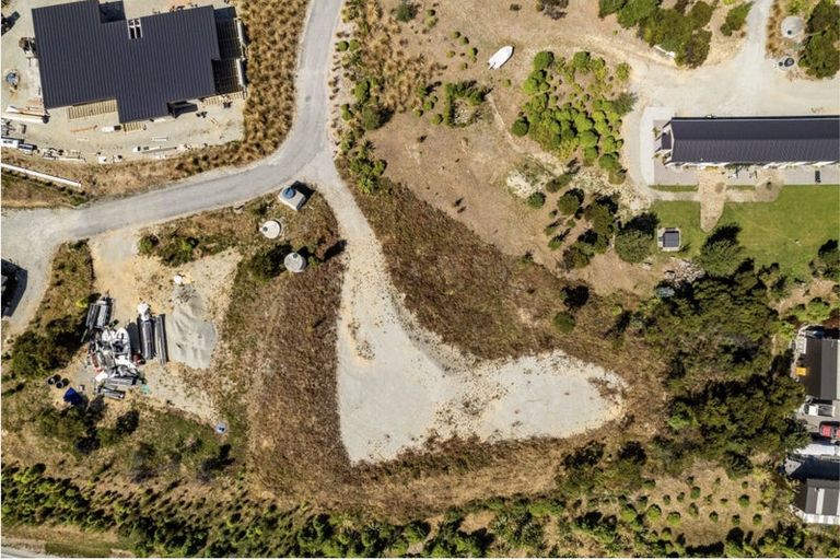 Photo of property in 17 Peregrine Falcon Road, Mount Creighton, Queenstown, 9371