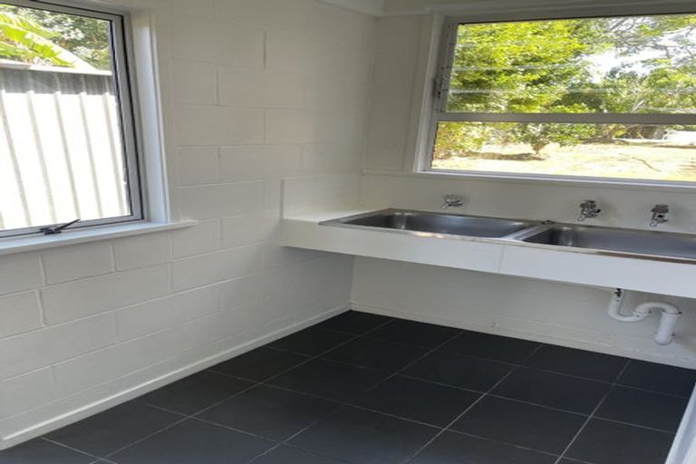 Photo of property in 3 Marama Place, One Tree Point, 0118