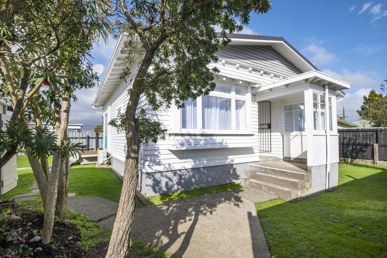 Photo of property in 58b Salisbury Street, Levin, 5510