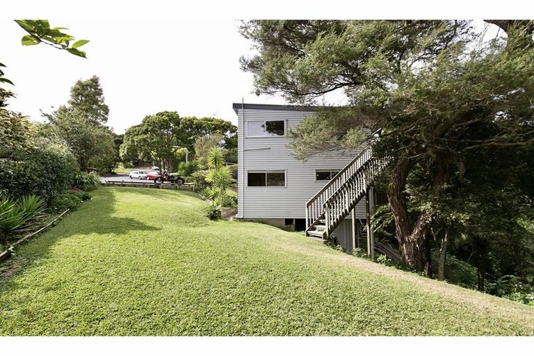 Photo of property in 1/26 Bryers Place, Bayview, Auckland, 0629