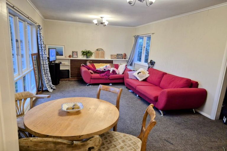 Photo of property in 34 Tuatoru Street, Eastbourne, Lower Hutt, 5013