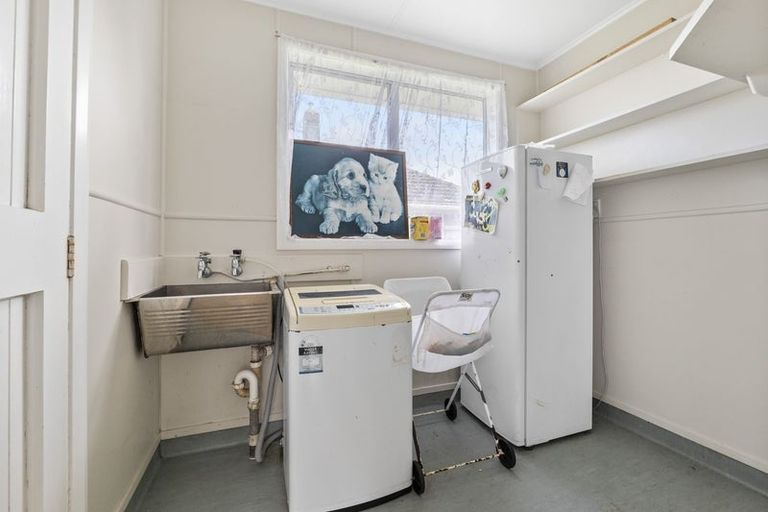 Photo of property in 67 Fairfield Road, Hawera, 4610