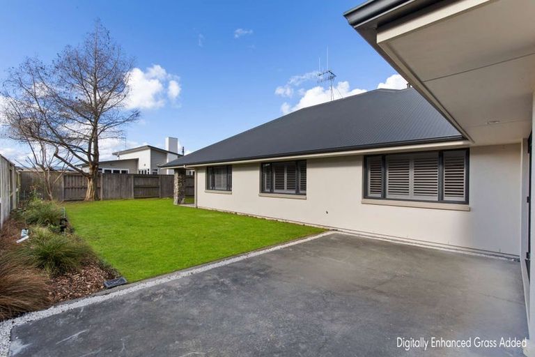 Photo of property in 7 Rodeo Drive, Kelvin Grove, Palmerston North, 4414