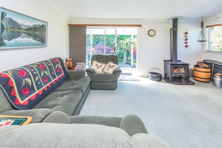 Photo of property in 20 Kent Road, Saint Johns Hill, Whanganui, 4501