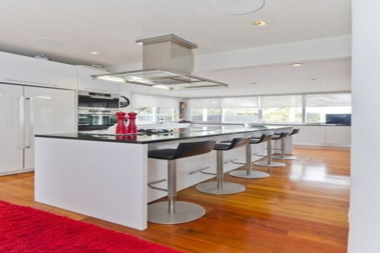 Photo of property in 4/39 Shakespeare Road, Milford, Auckland, 0620