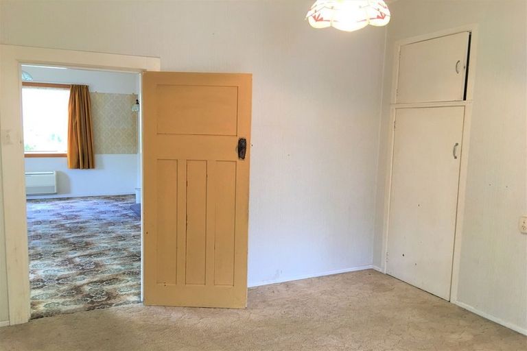 Photo of property in 83 Main Road, Clinton, 9534