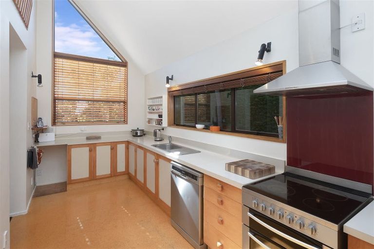 Photo of property in 24 Belleview Terrace, Mount Pleasant, Christchurch, 8081