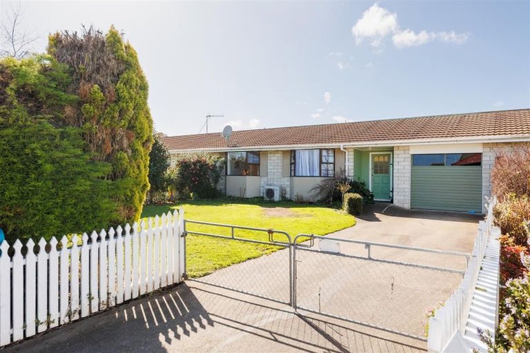 Photo of property in 36 Criterion Street, Bulls, 4818