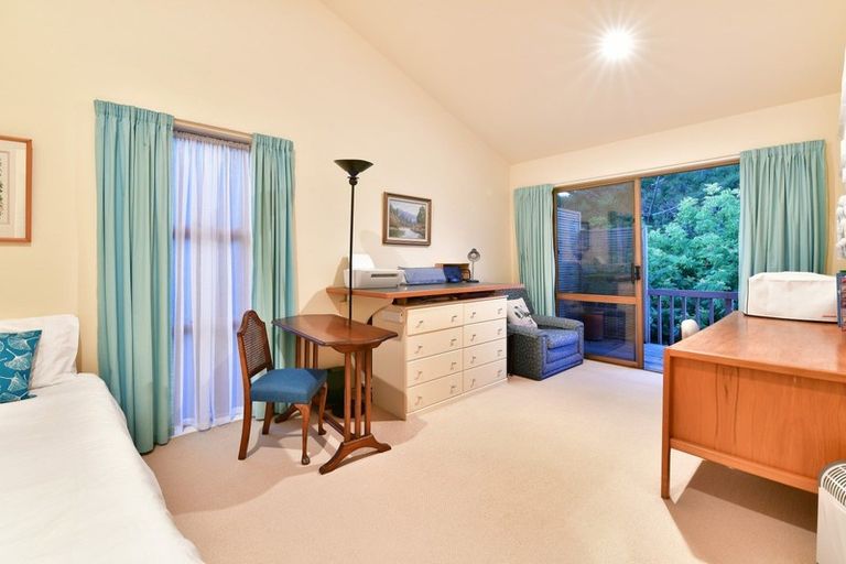 Photo of property in 1/4 John Dee Crescent, Red Beach, 0932