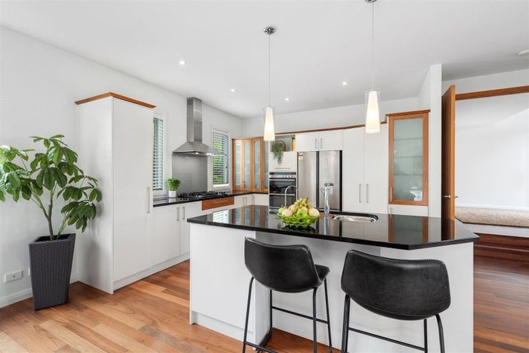 Photo of property in 73l Park Rise, Campbells Bay, Auckland, 0630