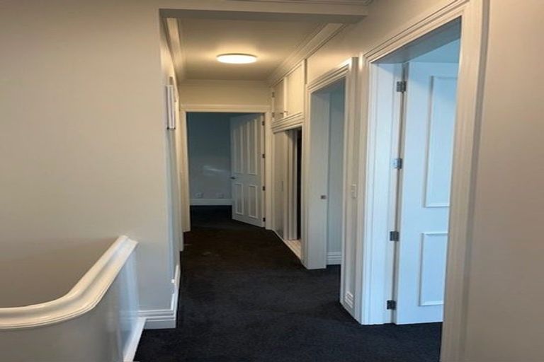 Photo of property in 18 Portland Crescent, Thorndon, Wellington, 6011