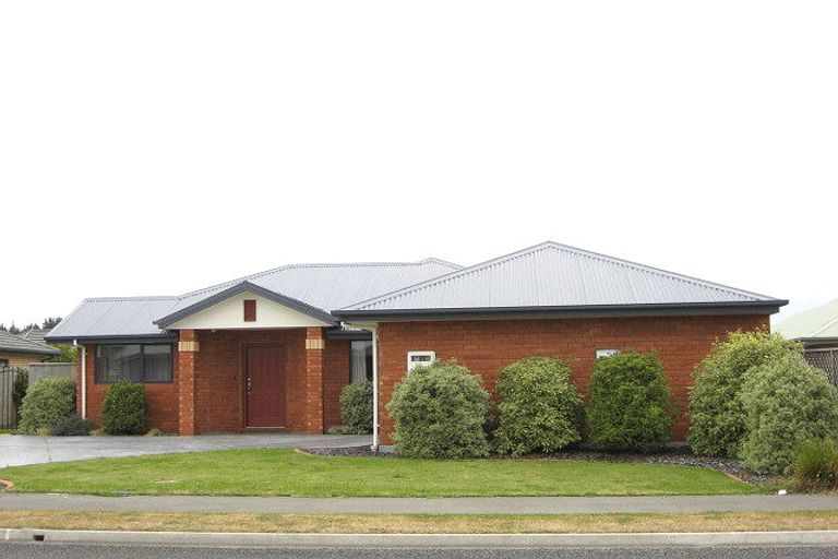 Photo of property in 62 Puhara Avenue, Parklands, Christchurch, 8083