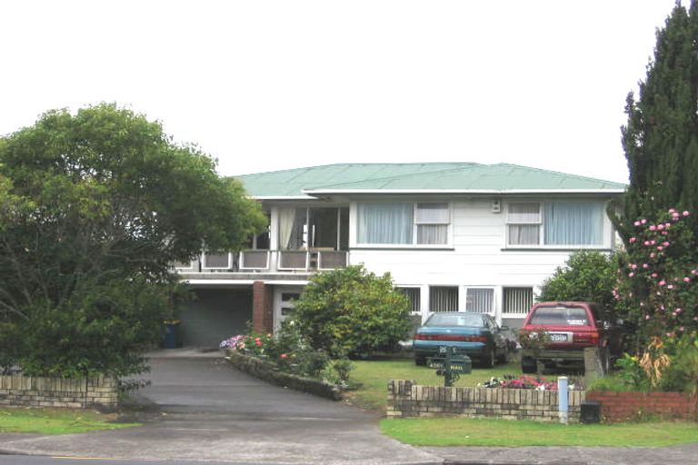 Photo of property in 4261 Great North Road, Glendene, Auckland, 0602