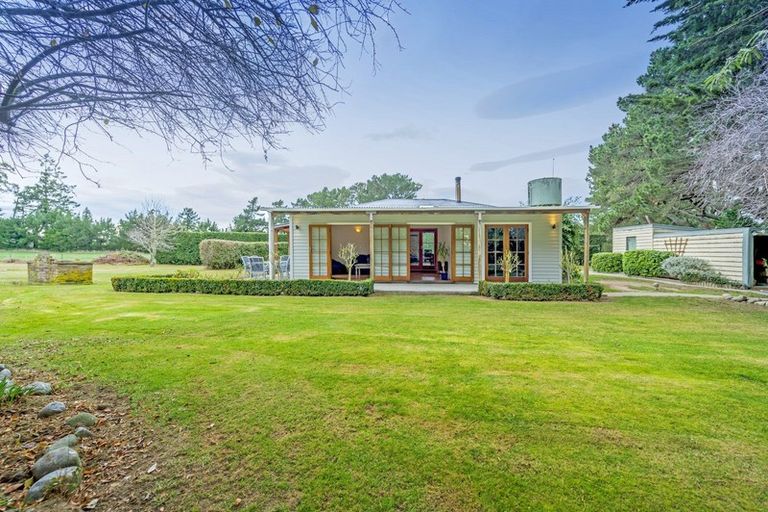 Photo of property in 2153 Bealey Road, Hororata, Darfield, 7572