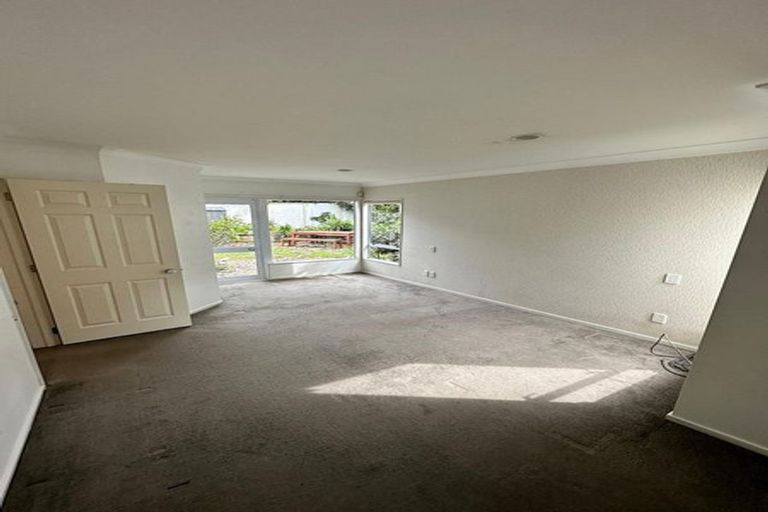 Photo of property in 2/13 Markham Place, Bucklands Beach, Auckland, 2012