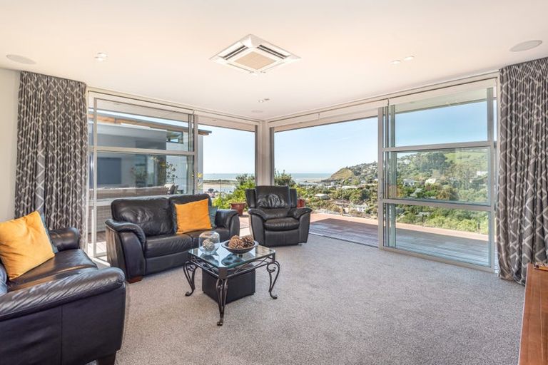 Photo of property in 6 Challenger Lane, Redcliffs, Christchurch, 8081