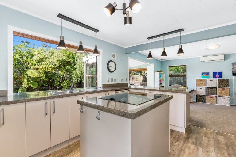 Photo of property in 31 Seddon Street, Waikanae, 5036