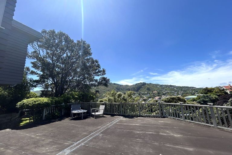 Photo of property in 25 Torwood Road, Khandallah, Wellington, 6035
