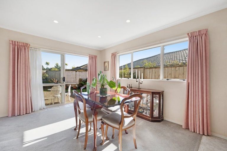 Photo of property in 10 Kilbaha Close, East Tamaki, Auckland, 2013