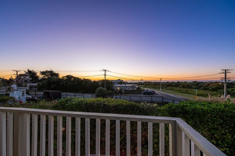 Photo of property in 343 Te Horo Beach Road, Te Horo Beach, Otaki, 5581