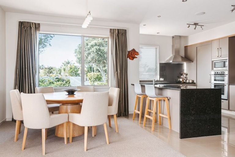 Photo of property in 92 Tuihana Drive, Papamoa Beach, Papamoa, 3118