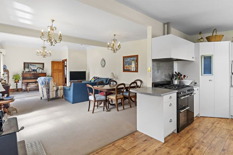 Photo of property in 27 Sackville Street, Martinborough, 5711